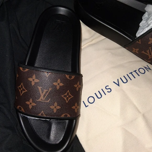 Louis Vuitton Monogram Waterfront Slides Mule Mens 11 New Comes With Dust Bag - Picture 4 of 15